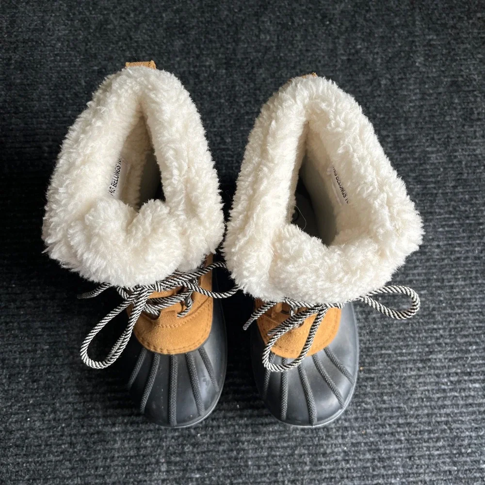 Cat & Jack Snow Duck Boots Kid Size 1 Tan Black Excellent Faux Fur Lined Lace Up